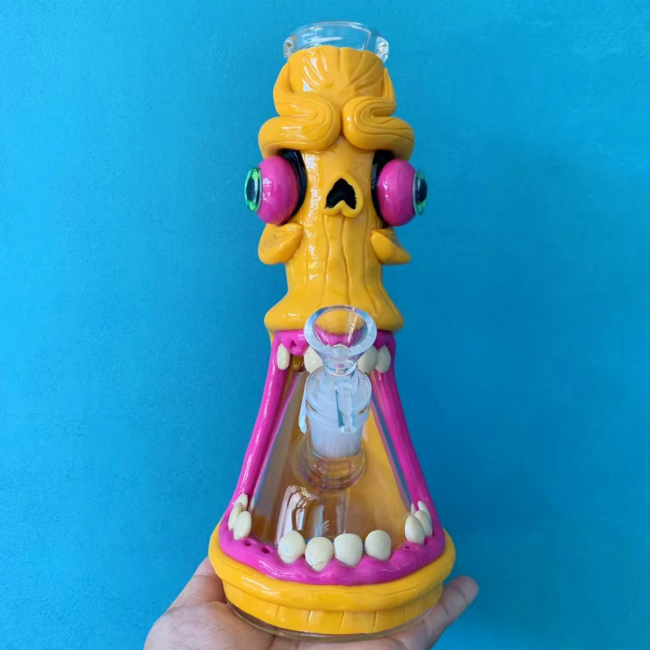 3D Yellow Monster Beaker Bong: Eye-Popping Creature Style