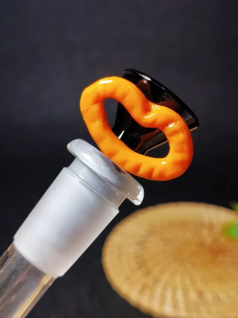 14mm-black-glass-bong-bowl-with-orange-mouth-handle-2.webp