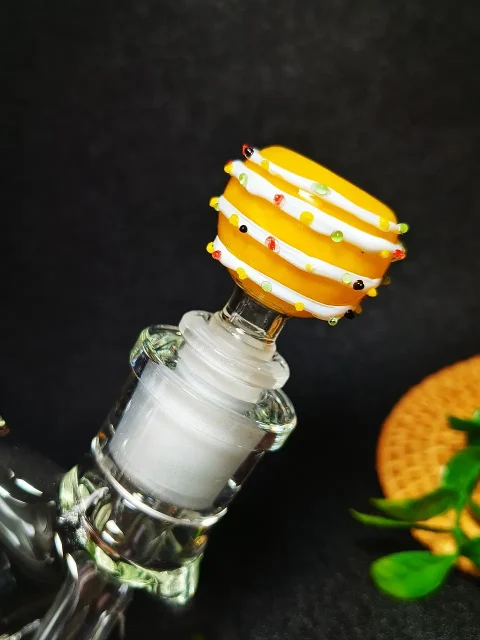 14mm-male-dessert-cake-glass-bong-bowl-2.webp