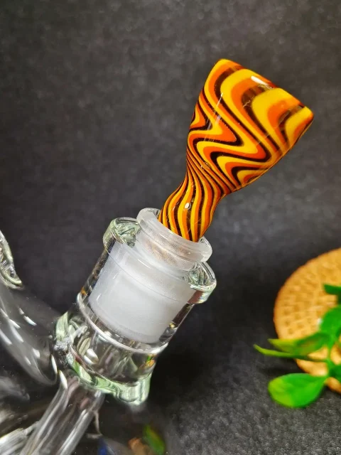 14mm-male-trippy-wig-wag-glass-bong-bowl-2.webp