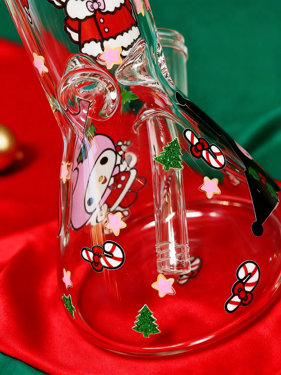 Sanrio Christmas Beaker Bong – Hello Kitty, My Melody & Kuromi Holiday Design