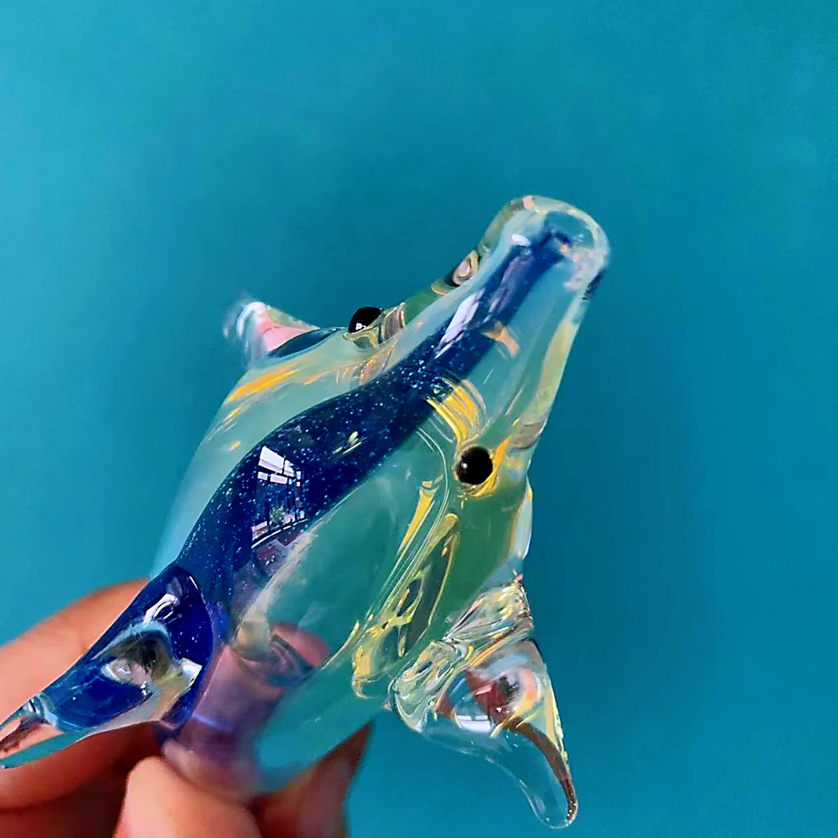 5.7-Inch Graceful Dolphin Artisan Glass Pipe - Image 5
