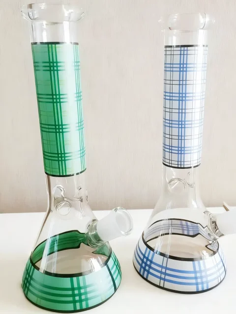10-Inch Green/Blue Plaid Beaker Glass Bong