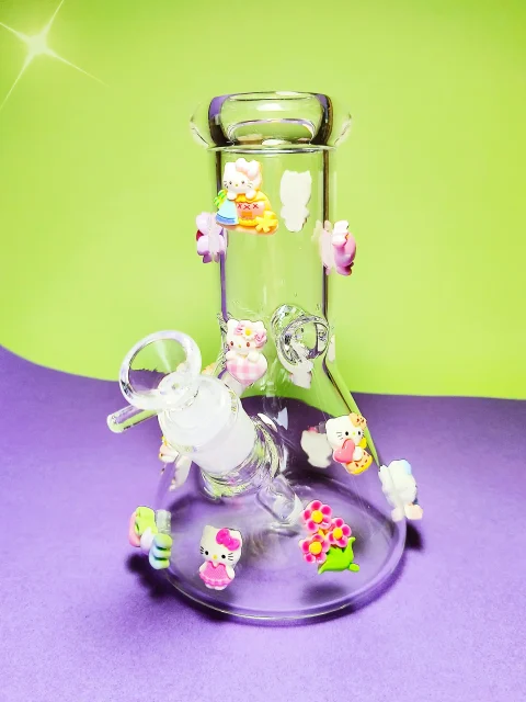 Kawaii 3D Hello Kitty Figurine Beaker Glass Bong Kawaii 3D Hello Kitty Figurine Beaker Glass Bong