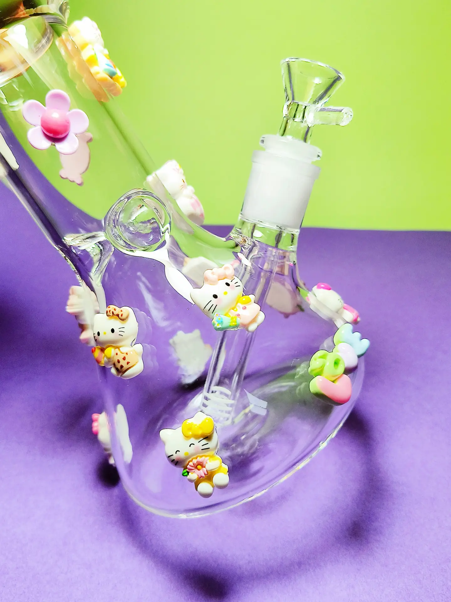 Kawaii 3D Hello Kitty Figurine Beaker Glass Bong