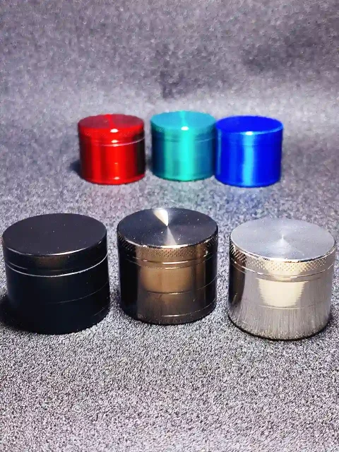 mini-metal-grinder-6-colors-portable-durable-2.webp