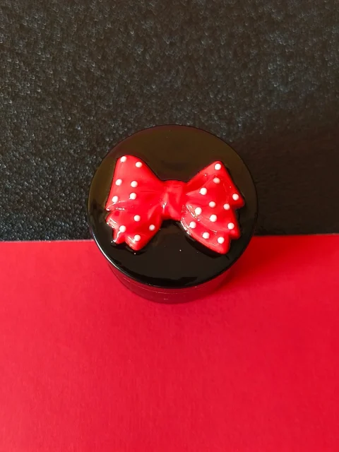 Black & Red Polka Dot Bow Mini Grinder