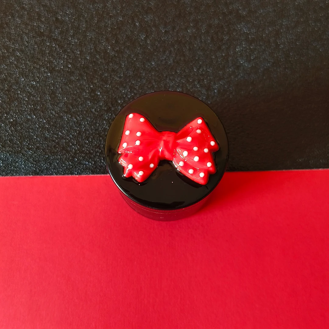 Black & Red Polka Dot Bow Mini Grinder